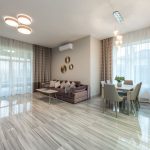 Maison contemporaine : bien choisir ses rideaux et voilages pour un intérieur tendance