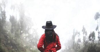 L’histoire du chapeau de cowboy : de ses origines aux styles modernes
