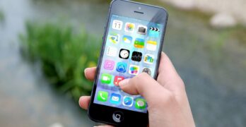 Guide ultime de la réparation de cellulaire à Montréal : trouvez le meilleur service en ville