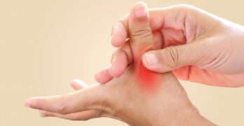 Entorse du pouce : Symptômes, Diagnostic et traitements