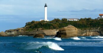 Escapade Romantique à Biarritz : Les Incontournables pour les Amoureux