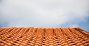 Installer une toiture neuve : combien faut-il prévoir ?