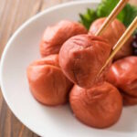 Umeboshi : connaissez-vous les fameuses prunes salées japonaises ?